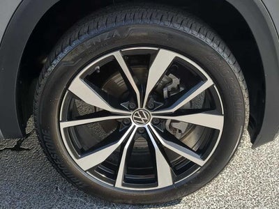 2024 Volkswagen Atlas Cross Sport 2.0T SEL Premium R-Line
