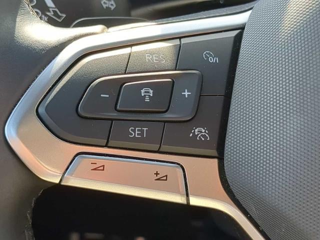 2024 Volkswagen Atlas Cross Sport 2.0T SEL Premium R-Line