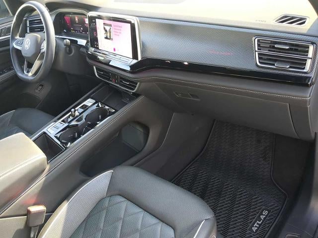2024 Volkswagen Atlas Cross Sport 2.0T SEL Premium R-Line