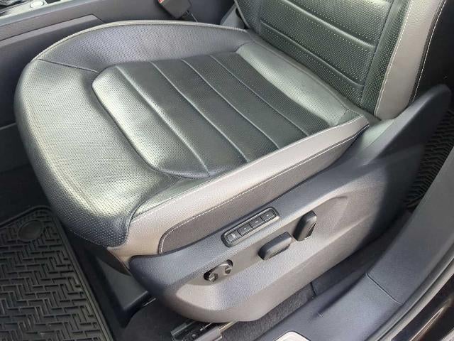 2022 Volkswagen Atlas 3.6L V6 SEL Premium R-Line