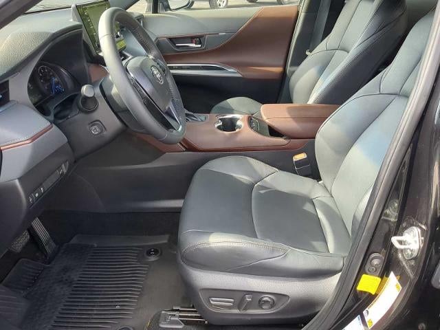2022 Toyota Venza LE