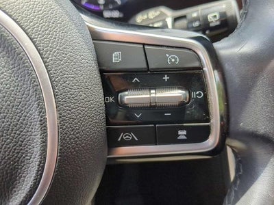 2023 Kia Carnival SX