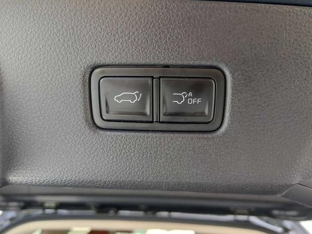2023 Kia Carnival SX
