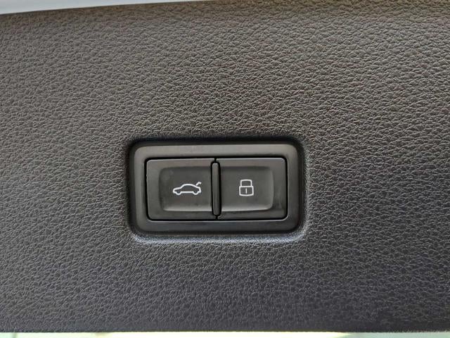 2021 Audi Q8 Premium