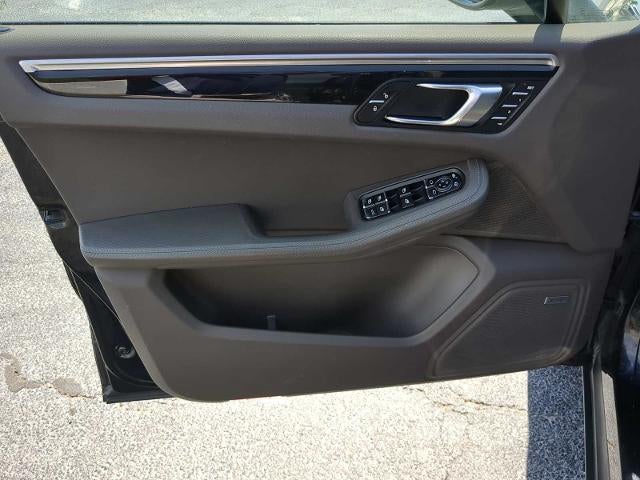 2017 Porsche Macan Base