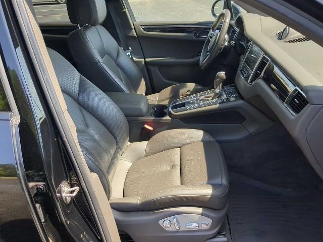 2017 Porsche Macan Base